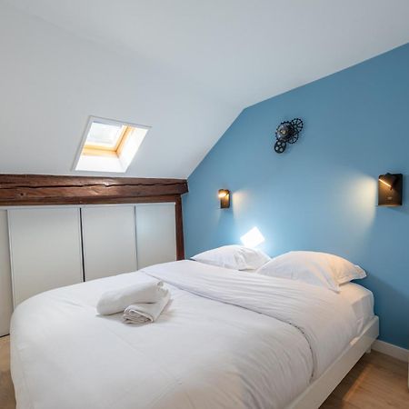 Sous Les Toits D'Annecy, Un Appartement Irresistible Pour 1 A 6 Personnes En Plein Coeur De Ville Luaran gambar