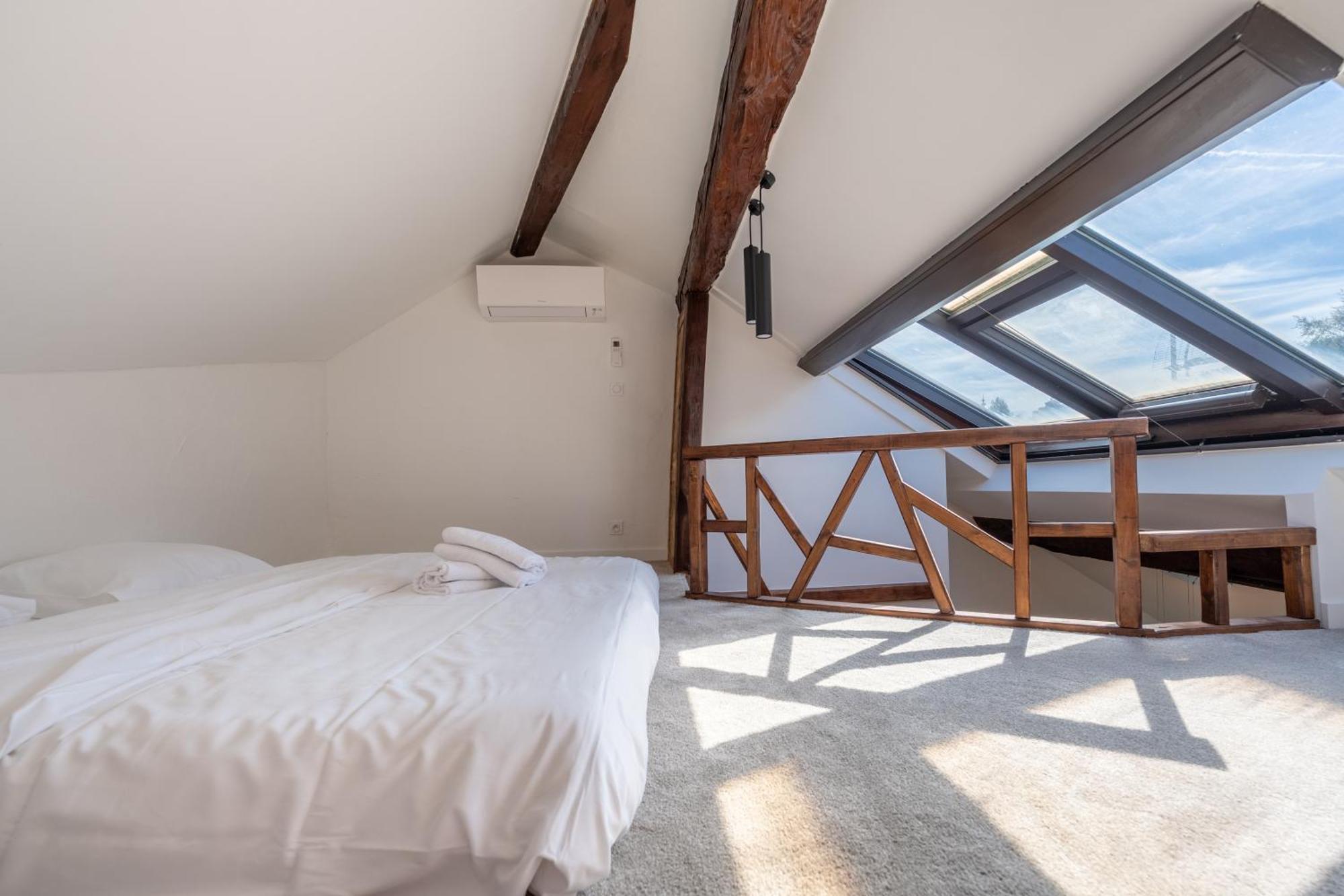 Sous Les Toits D'Annecy, Un Appartement Irresistible Pour 1 A 6 Personnes En Plein Coeur De Ville Luaran gambar