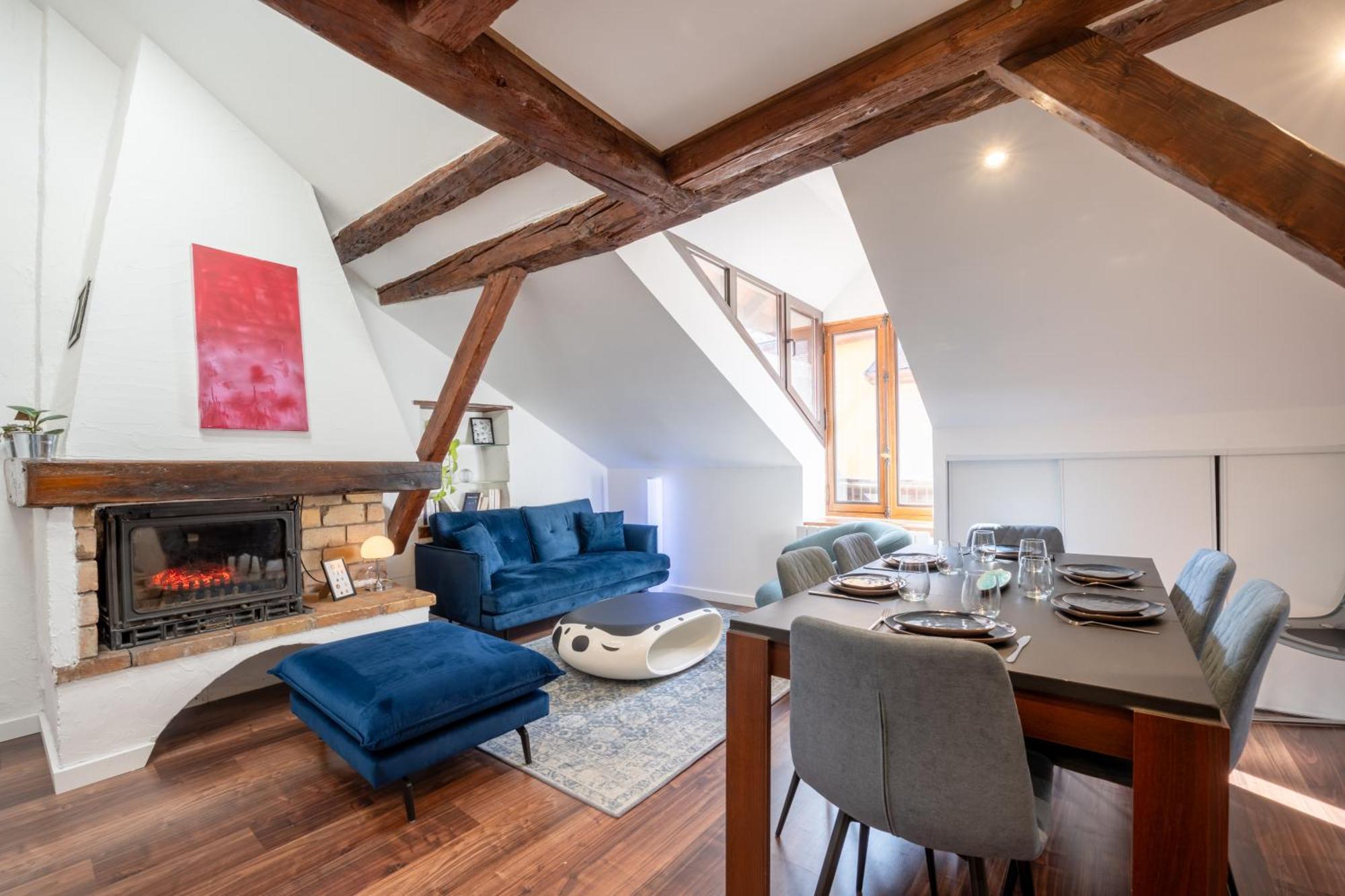Sous Les Toits D'Annecy, Un Appartement Irresistible Pour 1 A 6 Personnes En Plein Coeur De Ville Luaran gambar